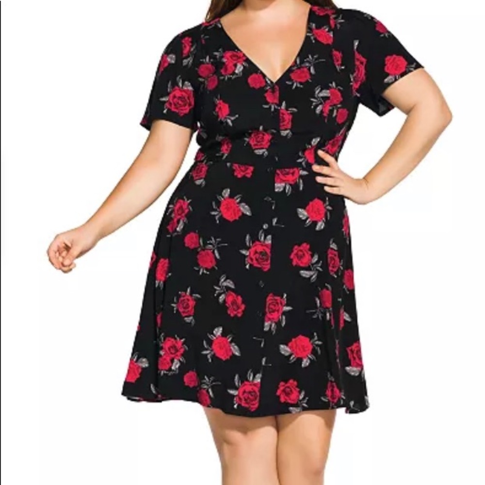City Chic Rosie posie dressblack red floral button up dress